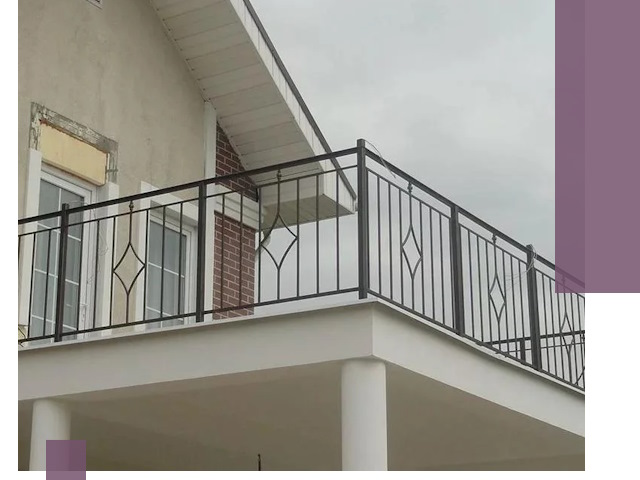 Изготовление балконных ограждений в Кызыле из металла и стекла